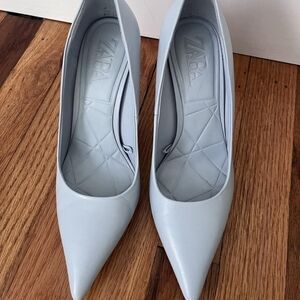 Zara Elegant Pointed Toe Heels in Light Gray